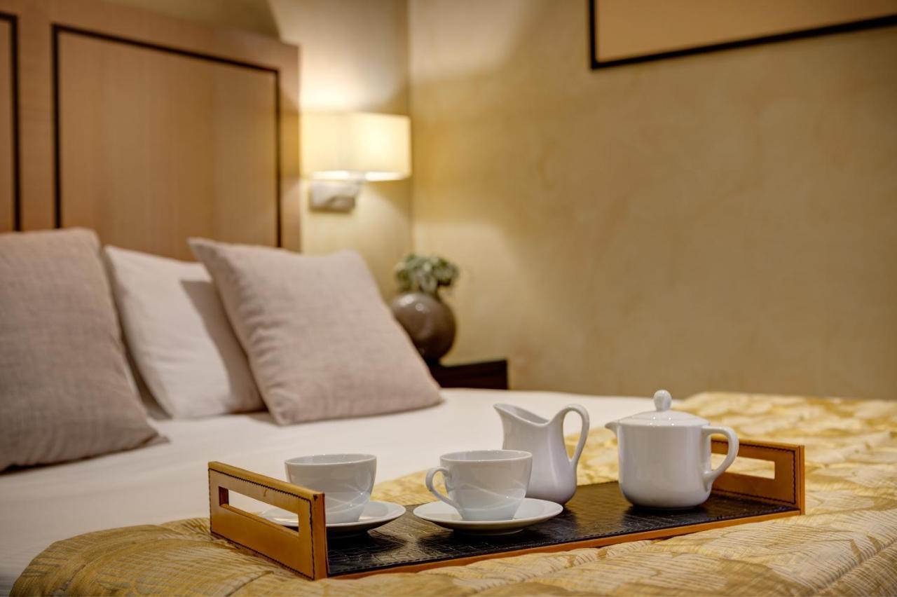 Hotel Intown Luxury House Roma Exterior foto